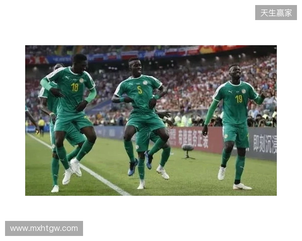 卡什:跟莱万并肩作战感觉很棒;希望能随波兰再踢一次世界杯